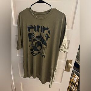 Mens t shirt